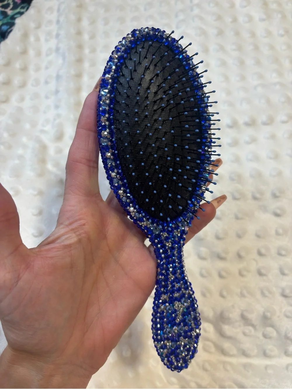 Wet Embellished Blue Rhinestone Hair Brush – Sparkling Women's Hair Accessory